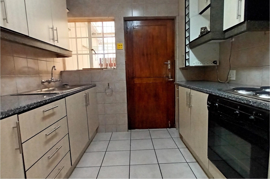 3 Bedroom Property for Sale in Bonza Bay Eastern Cape